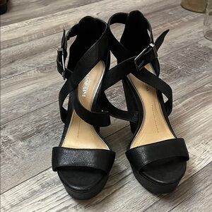 Elegant Gianni Bini Black Women's Sandals